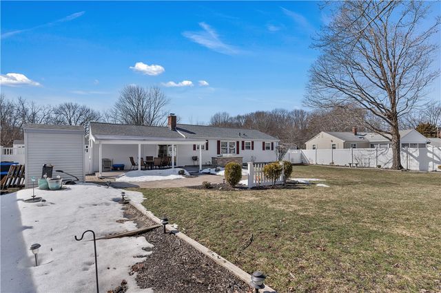 255 Knollwood Drive, Woonsocket, RI 02895