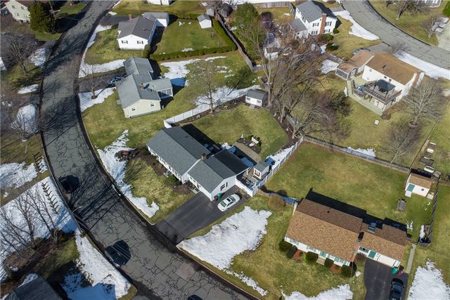 255 Knollwood Drive, Woonsocket, RI 02895