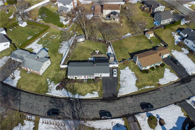 255 Knollwood Drive, Woonsocket, RI 02895