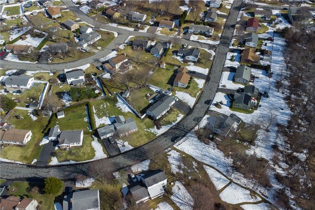 255 Knollwood Drive, Woonsocket, RI 02895