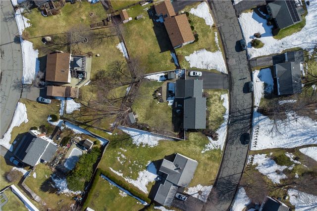 255 Knollwood Drive, Woonsocket, RI 02895