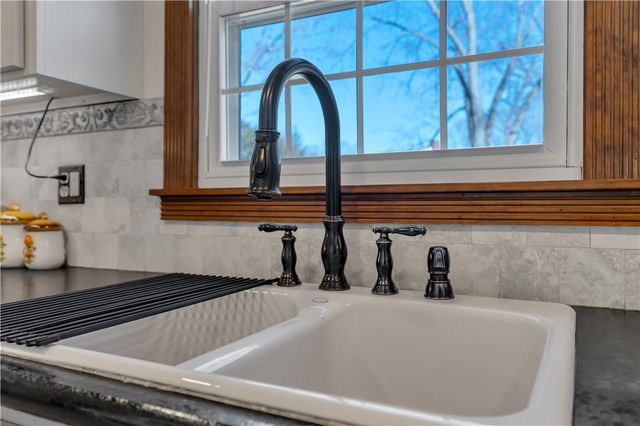 255 Knollwood Drive, Woonsocket, RI 02895