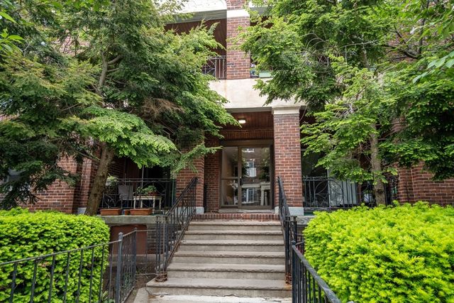 317 Summit Avenue 9, Boston, MA 02135