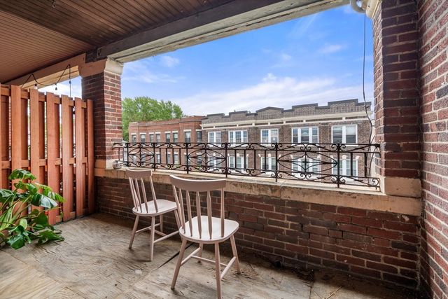 317 Summit Avenue 9, Boston, MA 02135
