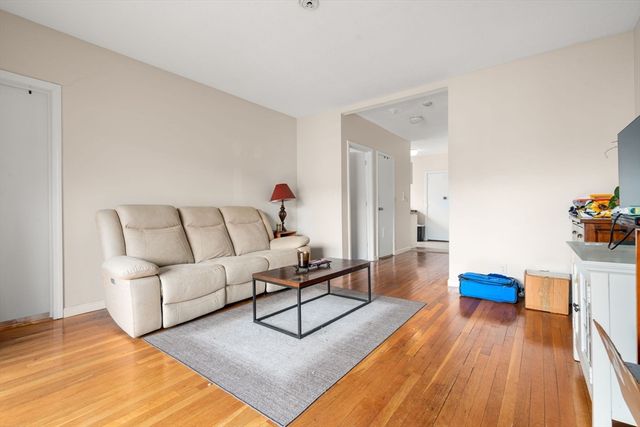 317 Summit Avenue 9, Boston, MA 02135