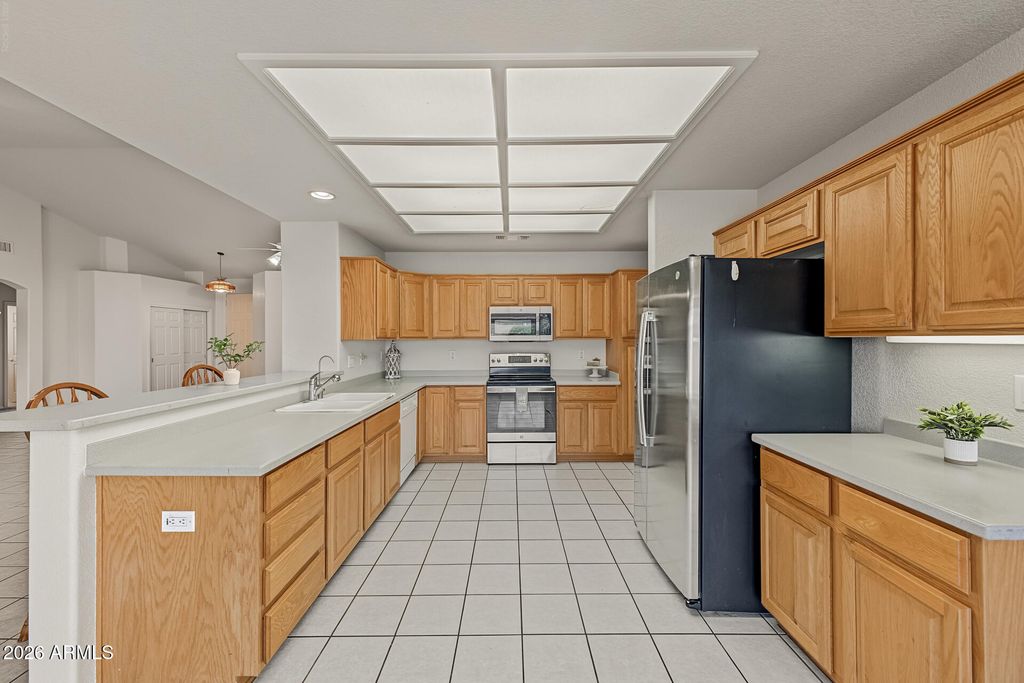 11412 E NAVARRO Avenue, Mesa, AZ 85209 — photo 4