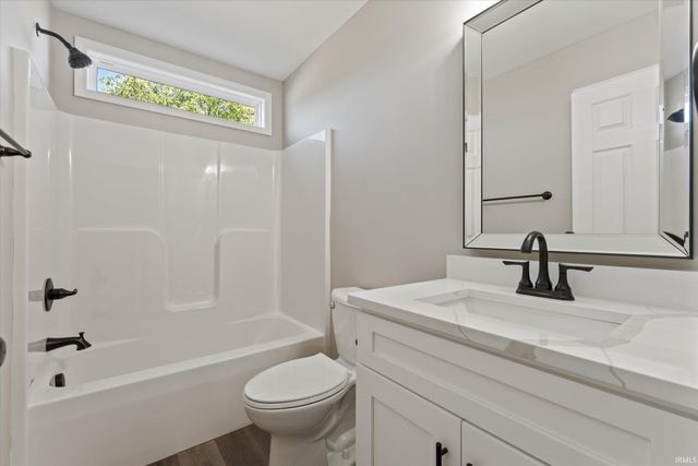 1205 Stacey's Meadow Lane, North Liberty, IN 46554