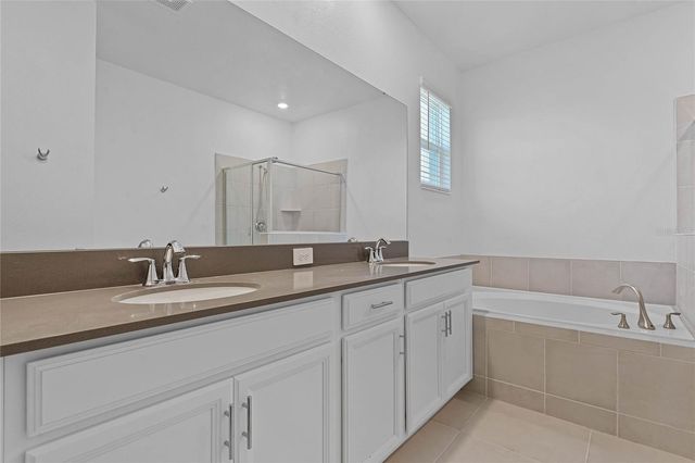 8180 SAYINGS DRIVE, Winter Garden, FL 34787