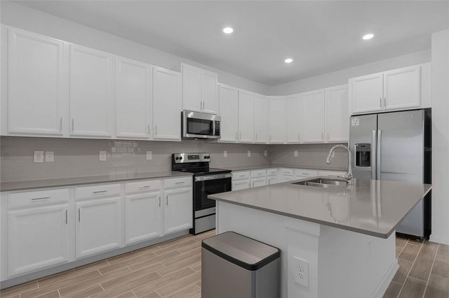 8180 SAYINGS DRIVE, Winter Garden, FL 34787