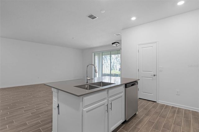 8180 SAYINGS DRIVE, Winter Garden, FL 34787