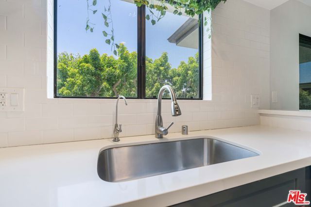 5000 S Centinela Avenue 344, Los Angeles, CA 90066