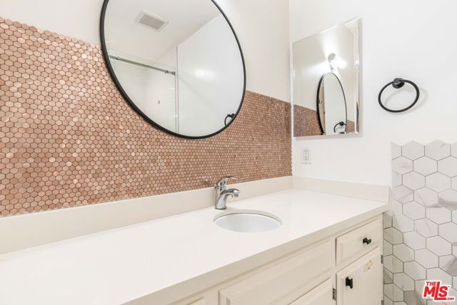 5000 S Centinela Avenue 344, Los Angeles, CA 90066