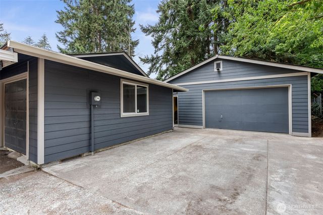2113 E 68th Street, Tacoma, WA 98404