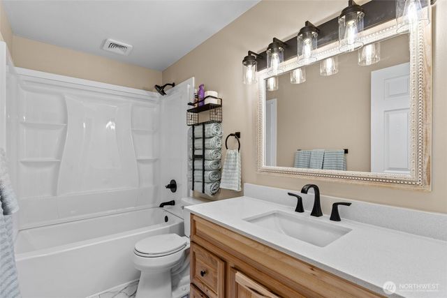 2113 E 68th Street, Tacoma, WA 98404
