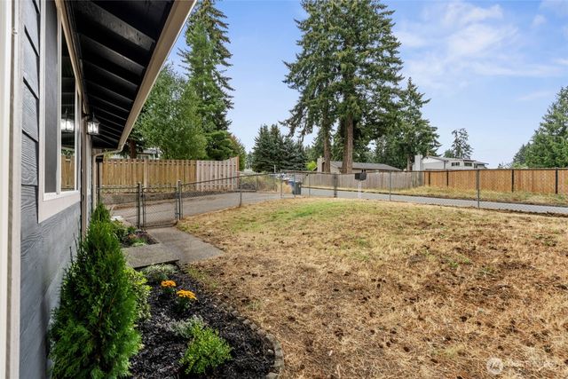 2113 E 68th Street, Tacoma, WA 98404