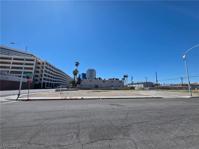 1900 Fairfield Avenue, Las Vegas, NV 89102