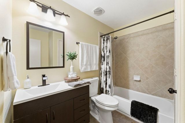 25226 Barmby Drive, Tomball, TX 77375