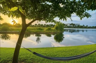 1002 SW 144th Ave 605, Pembroke Pines, FL 33027