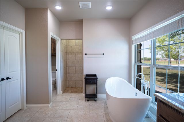 143 N Fm 730, Decatur, TX 76234
