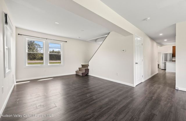 187 New York 9j, Hudson, NY 12534