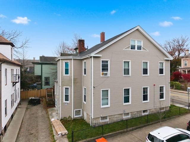 550 County St, New Bedford, MA 02740