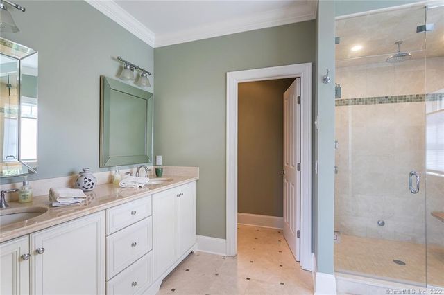 164 North Lake Shore Drive, Brookfield, CT 06804