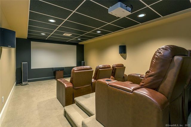 164 North Lake Shore Drive, Brookfield, CT 06804