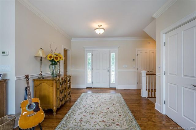 164 North Lake Shore Drive, Brookfield, CT 06804