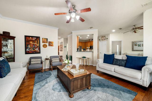 3122 Creek Bank Lane, Pearland, TX 77581