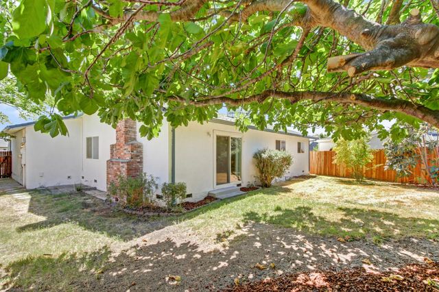 7782 25th St, Sacramento, CA 95832