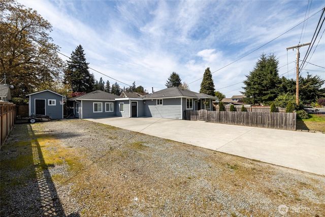 113 S Gardner Road, Burlington, WA 98233