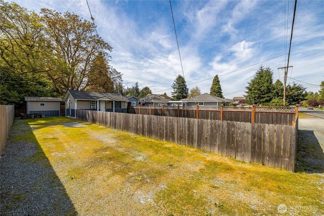 113 S Gardner Road, Burlington, WA 98233