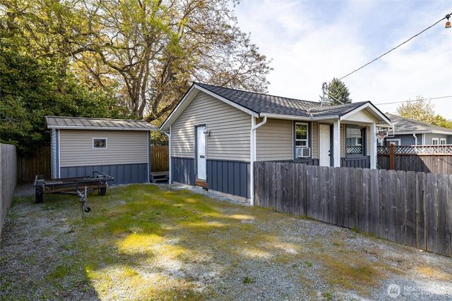 113 S Gardner Road, Burlington, WA 98233