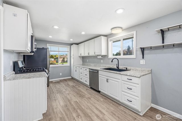 113 S Gardner Road, Burlington, WA 98233