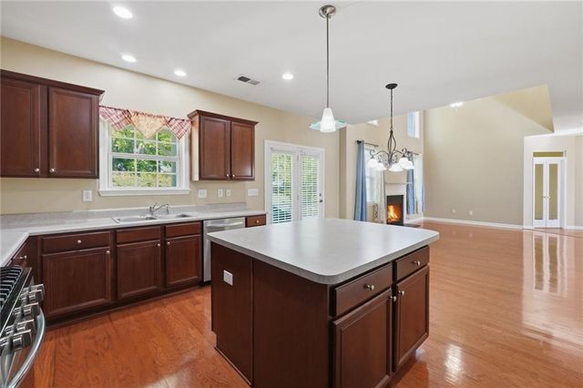 5118 Madison Green Drive SW, Mableton, GA 30126