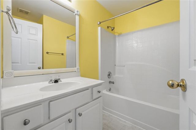 5118 Madison Green Drive SW, Mableton, GA 30126