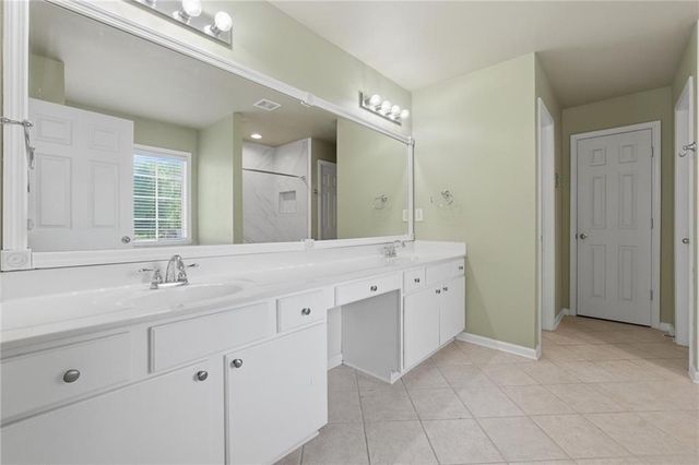 5118 Madison Green Drive SW, Mableton, GA 30126