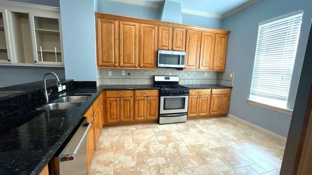 89 Sidney Street, Houston, TX 77003