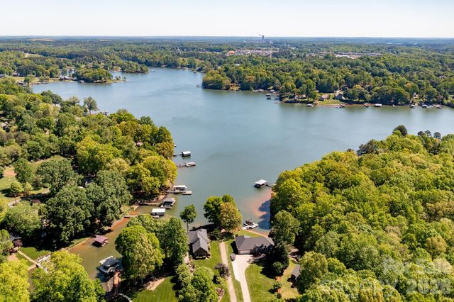 4134 Barbrick Street, Sherrills Ford, NC 28673