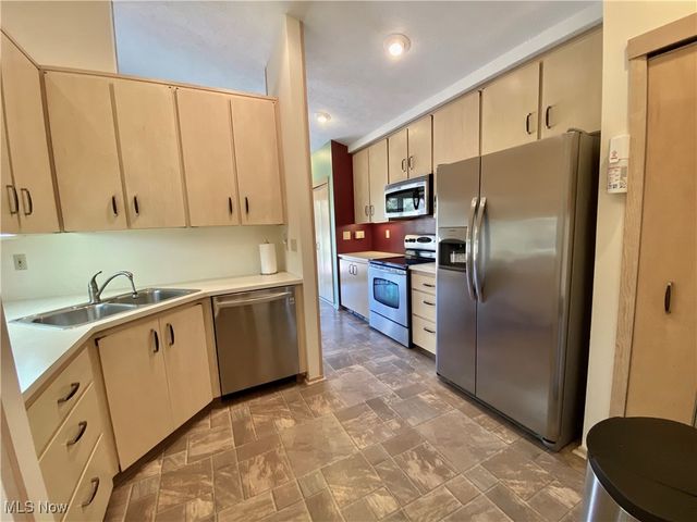 12539 Olympus Way, Strongsville, OH 44149