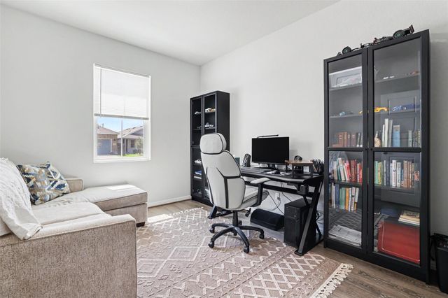 104 Ladolia LN, San Marcos, TX 78666