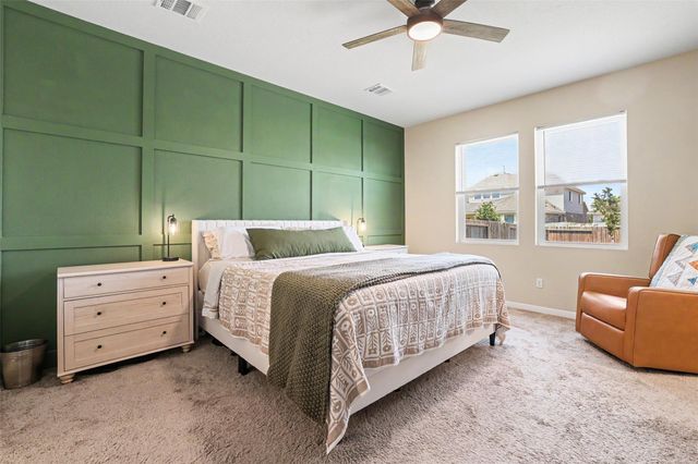 104 Ladolia LN, San Marcos, TX 78666