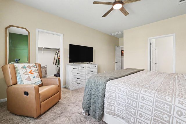 104 Ladolia LN, San Marcos, TX 78666