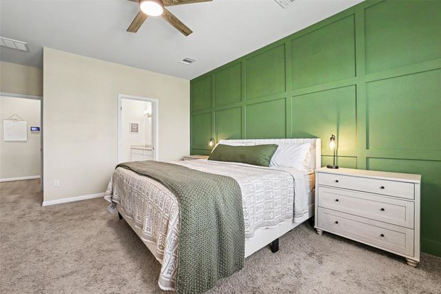 104 Ladolia LN, San Marcos, TX 78666