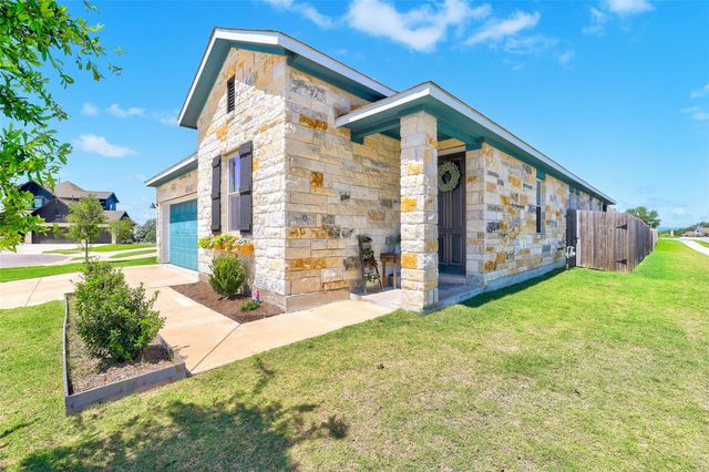 104 Ladolia LN, San Marcos, TX 78666
