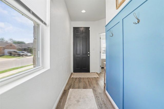 104 Ladolia LN, San Marcos, TX 78666