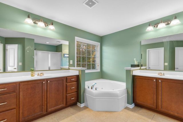 60 Summerlight Dr., Murrells Inlet, SC 29576