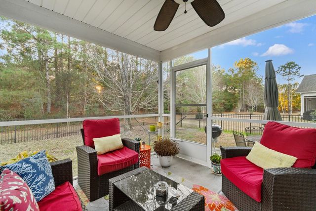 60 Summerlight Dr., Murrells Inlet, SC 29576