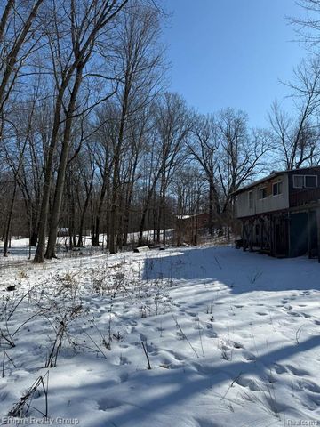 660 Fitchburg Road, Stockbridge, MI 49285