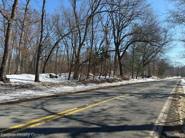 660 Fitchburg Road, Stockbridge, MI 49285